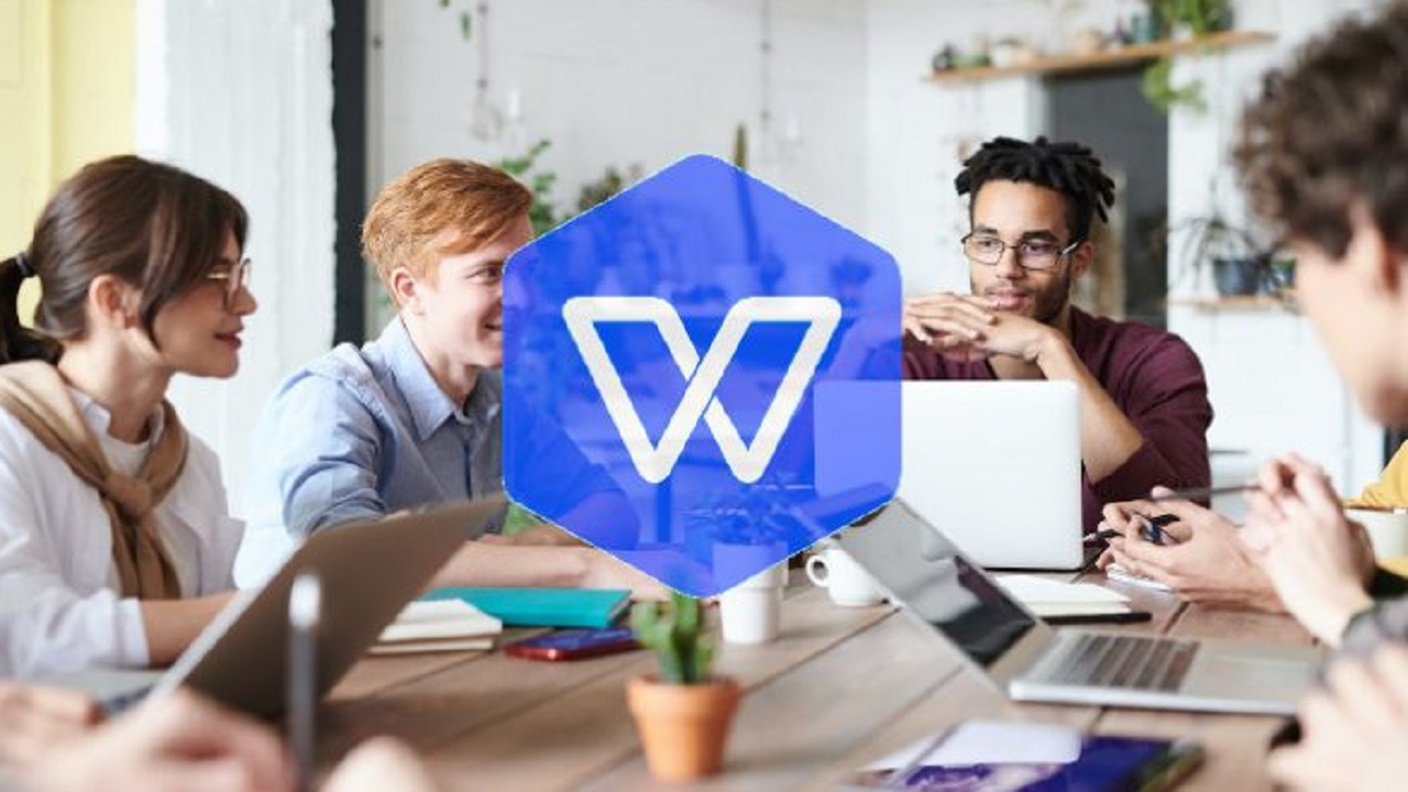 Collaborating with Others Using WPS Office's Cloud Features